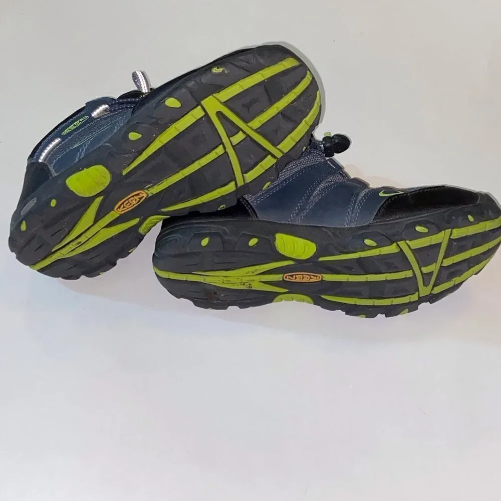 Keen Waterproof Hiking Athletic Boots Youth ' Gray and Lime Sneakers Sz 6US